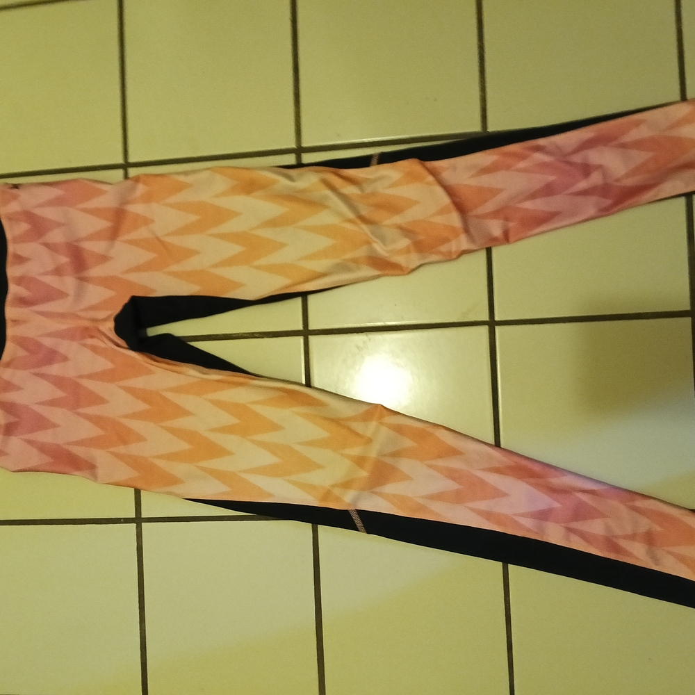 Hurley Vibrant Pink and Orange Leggings with Black Stripe